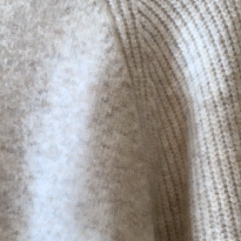 Gorgeous new sweater by Topshop π¦π€π€ - Picture 10 of 12